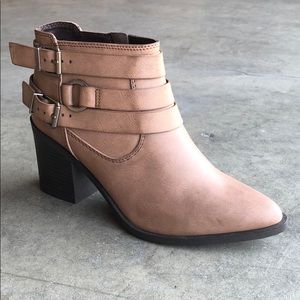 Soda Women’s Pointed Toe Ankle Boots Dark Tan